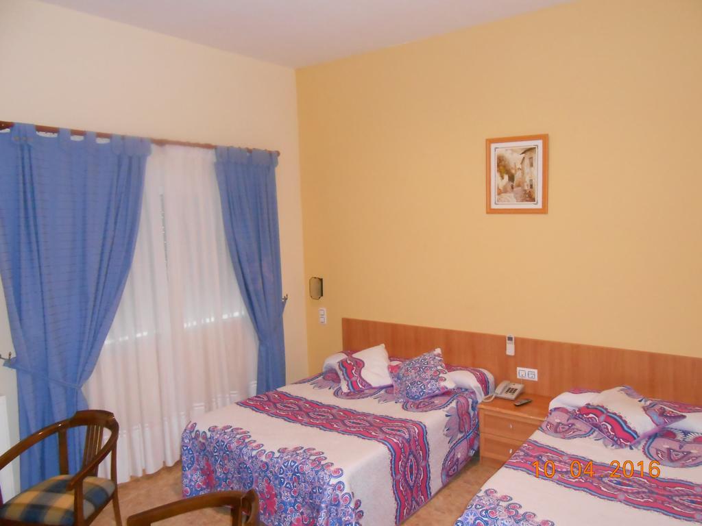 Apartahotel Los Hermanos Ocaña Exteriör bild